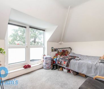 2 bed Apartment for Rent - Photo 2