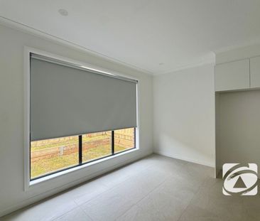 BRAND NEW MODERN HOME IN PERFECT LOCATION - Photo 3