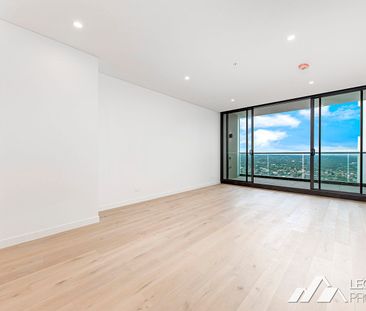 Luxury and Spacious (100sqm) 2 Bed in THE LENNOX with River Views - Photo 2