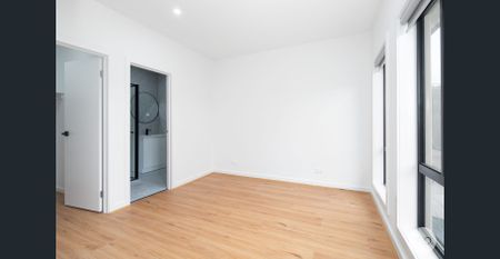 BRAND NEW, LOW MAINTENANCE 3 BED UNIT IN QUIET COMPLEX OF 3 - Photo 5