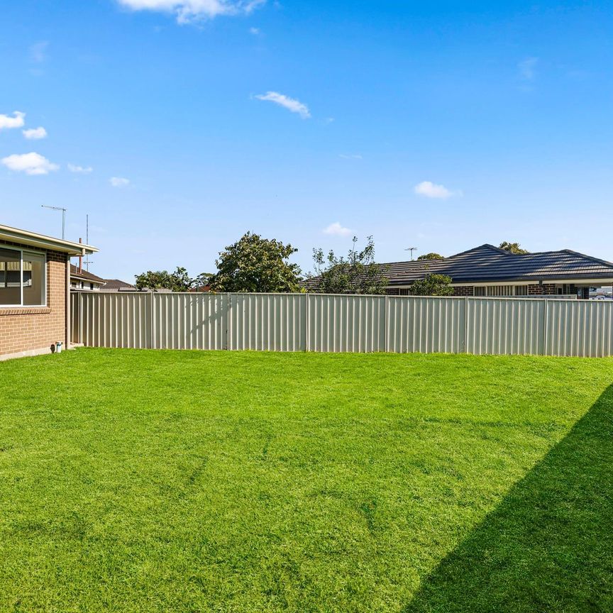 13A Facey Cres, Lurnea NSW 2170 - House For Rent | Domain - Photo 1