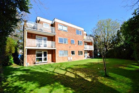 2 bedroom flat to rent - Photo 2