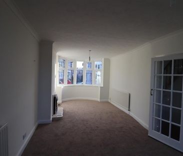 3 BED House To rent - Photo 1