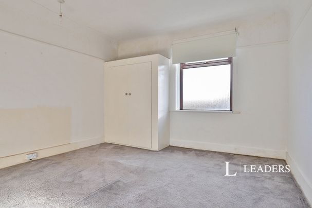 2 bedroom apartment to rent Fairmile Road, Christchurch, BH23 - Photo 1