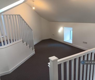 2 bedroom end of terrace house to rent - Photo 5