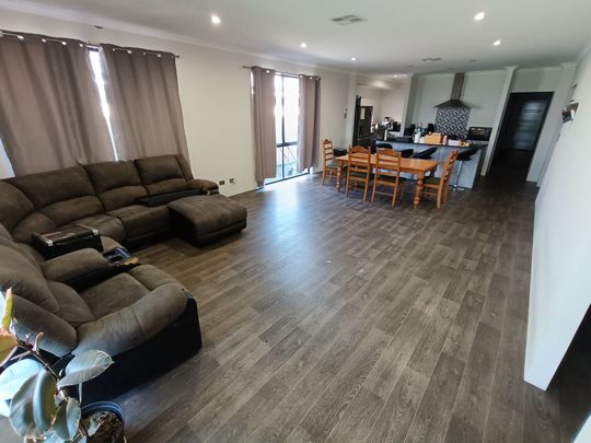 Modern 3-Bedroom, 2-Bathroom Home in the Coastal Suburb of Dalyellup - Photo 1