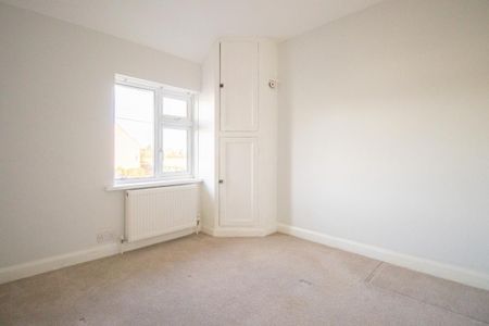 2 bedroom semi-detached house to rent - Photo 5