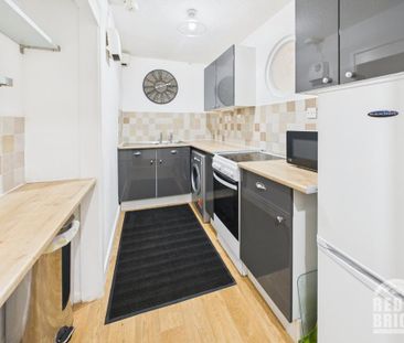 1 bedroom flat to rent - Photo 6