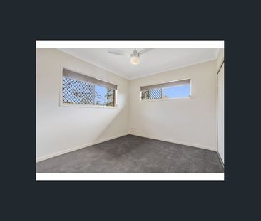 Modern Living with Space to Grow in Bracken Ridge - Photo 3