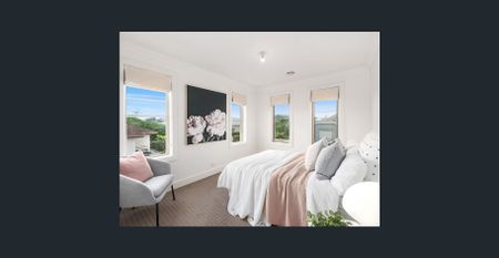 Modern Townhouse in the Heart of Geelong West – Stylish Living Near Pakington Street - Photo 2