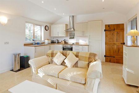 1 bedroom bungalow to rent - Photo 2