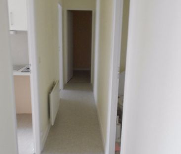 A LOUER Appartement Carentan 2 pièces 48.04 m2 50500 - Photo 4