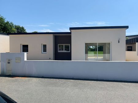 Location Maison 4 pièces 94m² - Photo 5