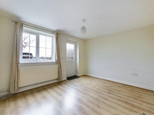 2 bedroom townhouse to rent - Photo 1