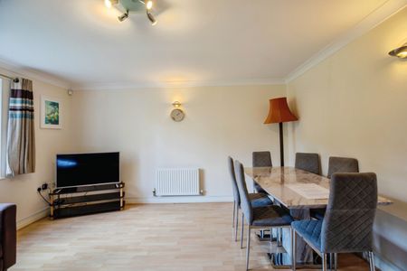 2 Bed Flat, East Road, SW19 - Photo 5
