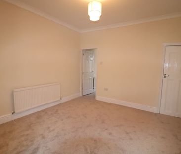 2 Bedroom Mid Terraced House To Rent - Photo 3
