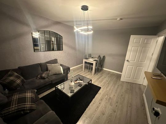 4 bedroom terraced house to rent - Photo 1