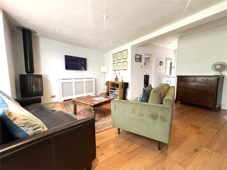 3 bed End Terrace House for rent - Photo 4