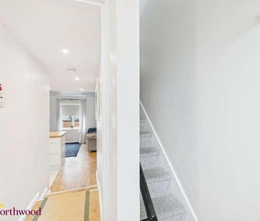 Christchurch Court, Banbury, OX16 - Photo 1