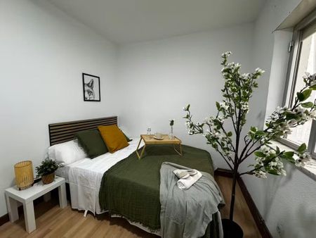 Calle de Oliva de Plasencia, Madrid, Community of Madrid 28044 - Photo 4