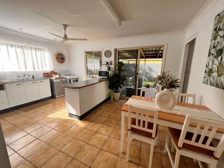 CHARMiNG CULBURRA BEACH COTTAGE - Photo 5