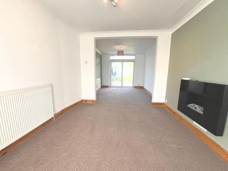 3 bedroom terraced house to rent - Photo 2