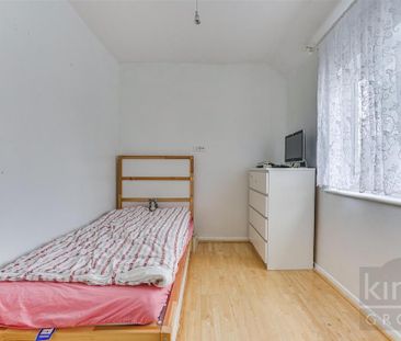 3 bedroom semi-detached house to rent - Photo 6