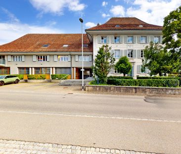 Wohnung mit Altbaucharme im Dorfzentrum von Attiswil! - Foto 4