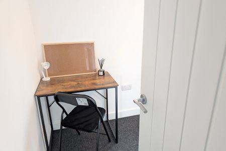 Bixley Close, NORWICH - Photo 5