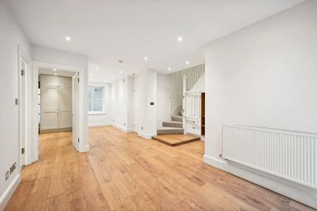 5 bedroom house in Chelsea - Photo 5