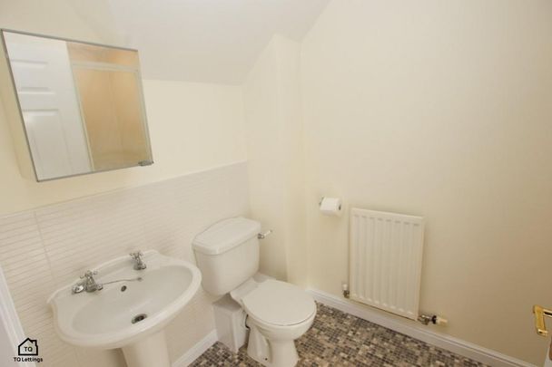 4 bedroom terraced house to rent - Photo 1