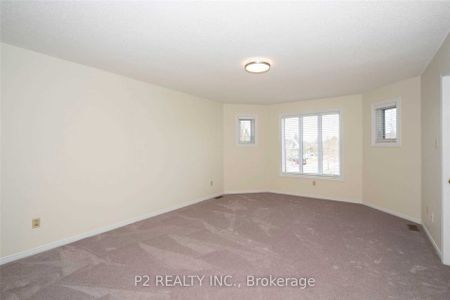 For Lease - 37 Oakridge Court, East Gwillimbury, Ontario - Photo 5