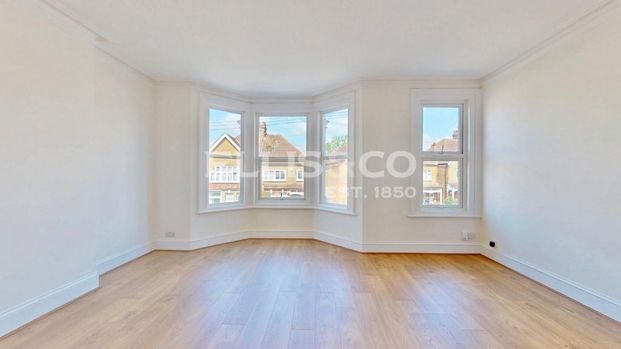 4 bedroom maisonette to rent - Photo 1