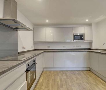 Stride Avenue, Baffins, Portsmouth, PO3 - Photo 5