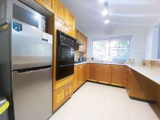 1st floor 2 bedroom apartment - Photo 1