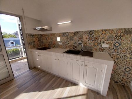 Location Appartement 3 pièces 72m² ST GILLES LES BAINS 97434 - Photo 5