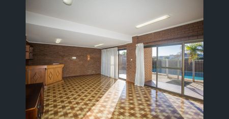 Architect Designed Beachside Living at its Best ! - Photo 3