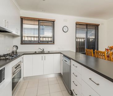 19 Oconnell Street Geelong West - Photo 2