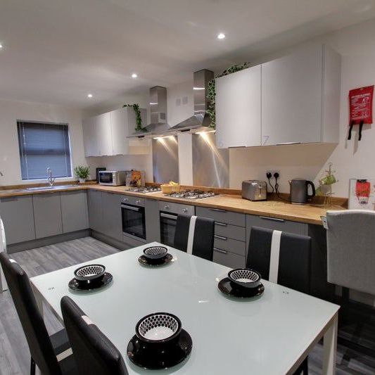 Cross Hedge Close Room 5 - Photo 1