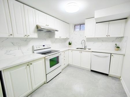 For Lease - 14 Summerfeldt Crescent, Markham, Ontario - Photo 5