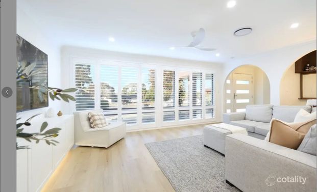 Renovated 3 bedroom Home - Photo 1