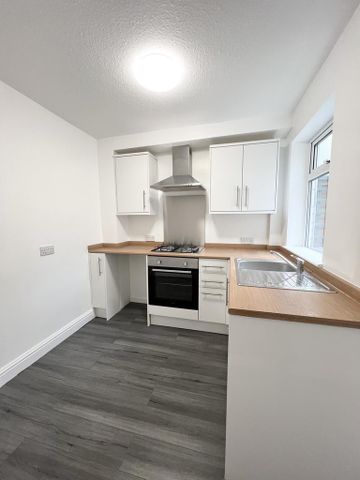 2 bedroom terraced house to rent - Photo 5
