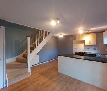 1 bedroom end of terrace house to rent - Photo 2