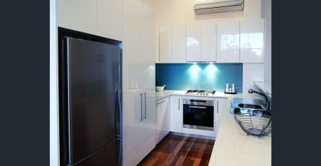 Unique and Light-Filled Apartment! - Photo 5