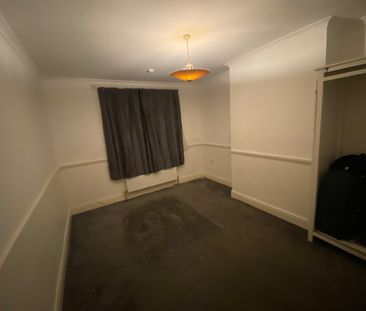 Room in a Shared House, Cavendish Gardens, IG11 - Photo 1