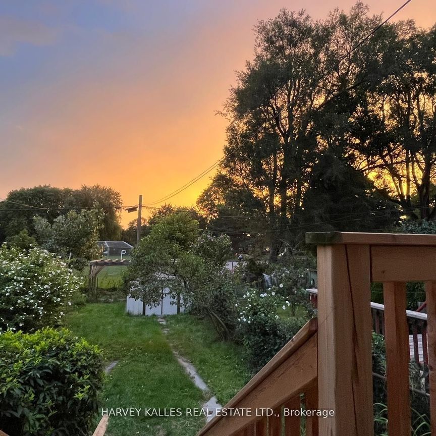 For Lease - 26 Leyton Avenue Unit# Room, Toronto, Ontario - Photo 1