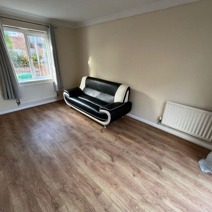 3 bedroom House To Let - Photo 1