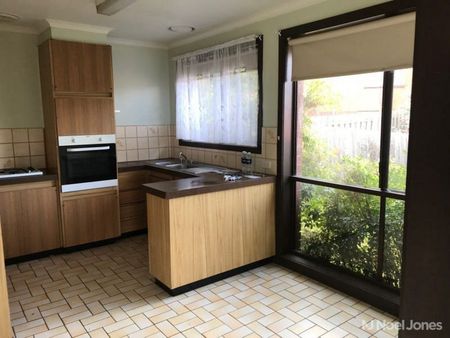 3/17 Moresby Avenue, BULLEEN - Photo 5