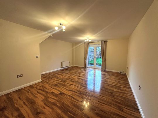 Derwent Close, Watford - Photo 1