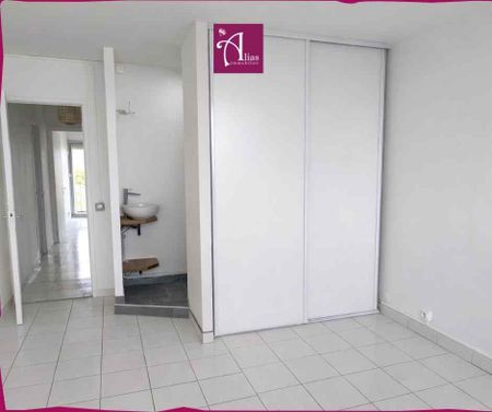 Location Appartement 3 pièces 92m² LE GOSIER 97190 - Photo 2